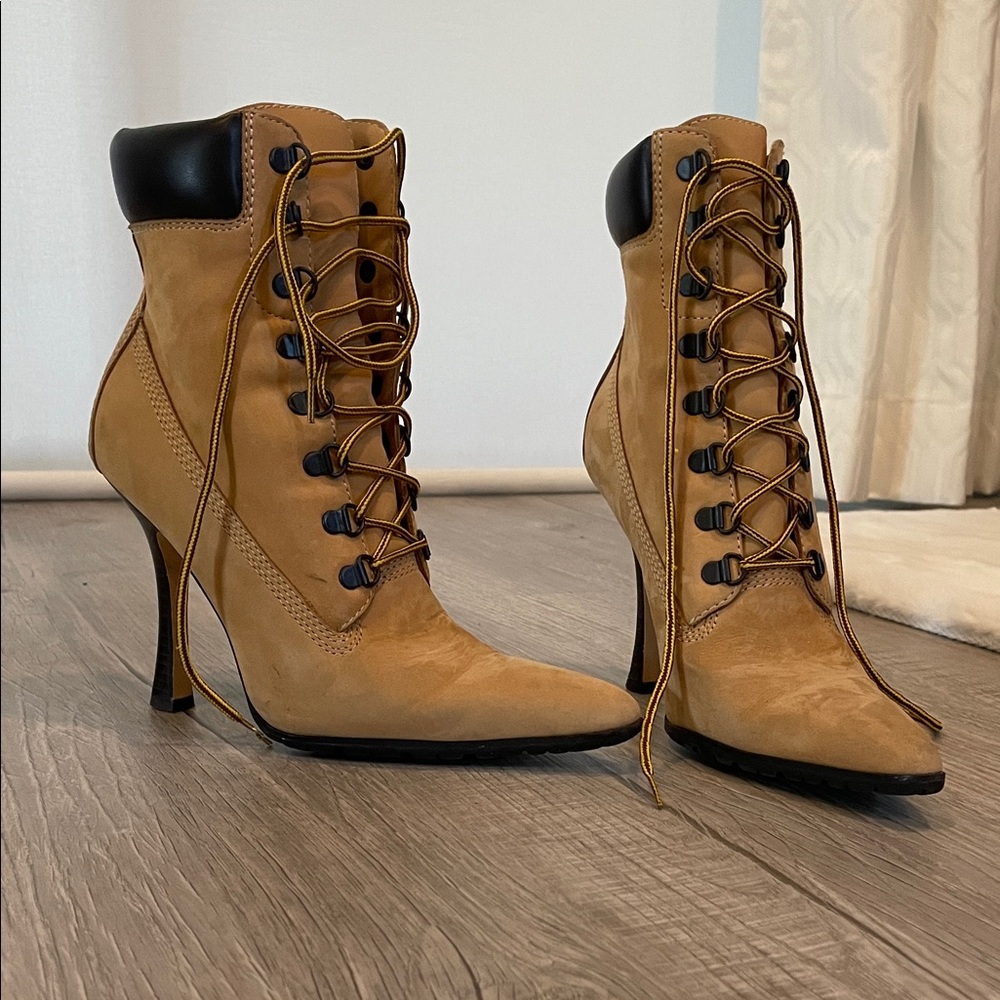 Steve Madden Hijo Tan Lace-Up Ankle Boots